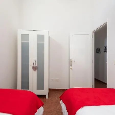Balcony Spacious 2br Historic Centre