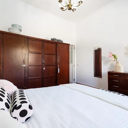 Balcony Spacious 2br Historic Centre Arucas